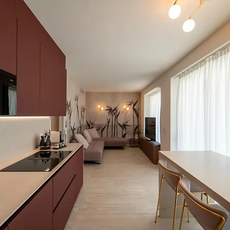 Marlin White Apartment *