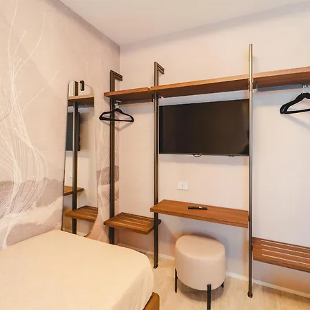 Apartment Marlin White *